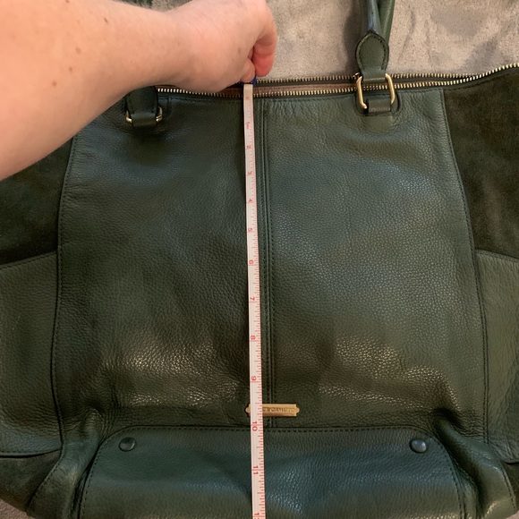 Vince Camuto dark green bag~ very good condition! - Picture 4 of 11